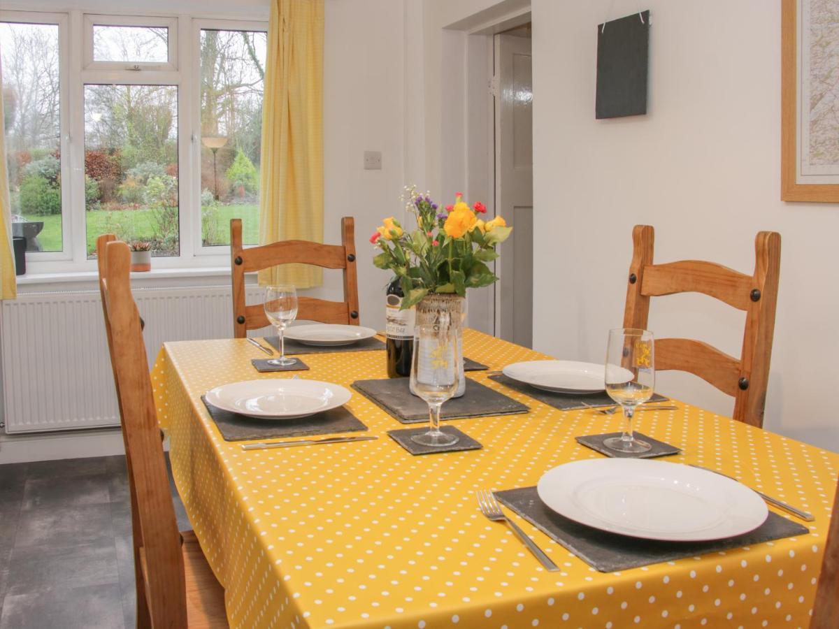 Belmont Bridge Villa Озуъстри Екстериор снимка